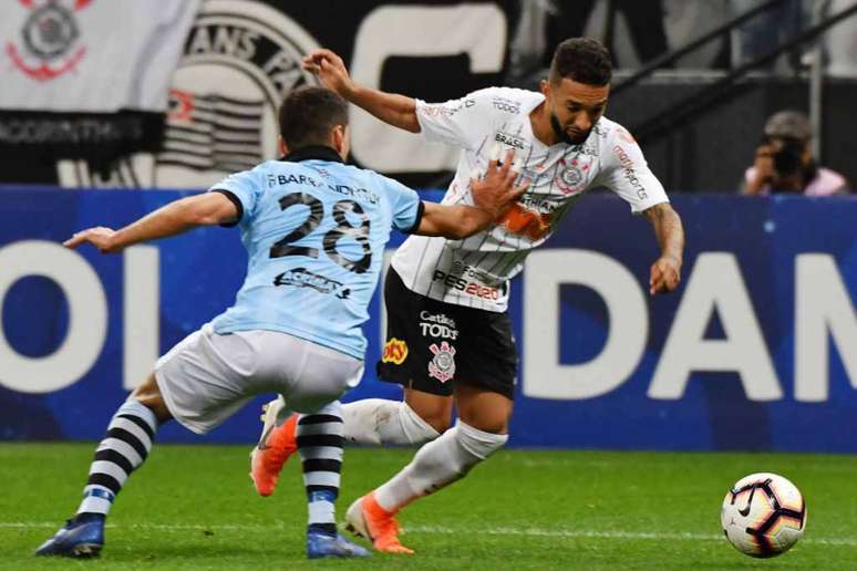 Corinthians bateu o Montevideo Wanderers por 2 a 0 no primeiro jogo das oitavas (Foto:AFP)