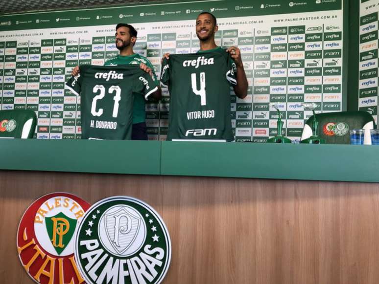Henrique Dourado vestirá a camisa 27, e Vitor Hugo é o novo camisa 4 do Palmeiras (Foto: Thiago Ferri)