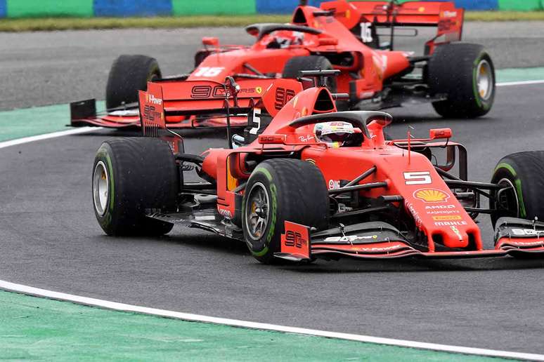 Vettel e Leclerc discordam sobre as chances da Ferrari em qualificação no seco na Hungria