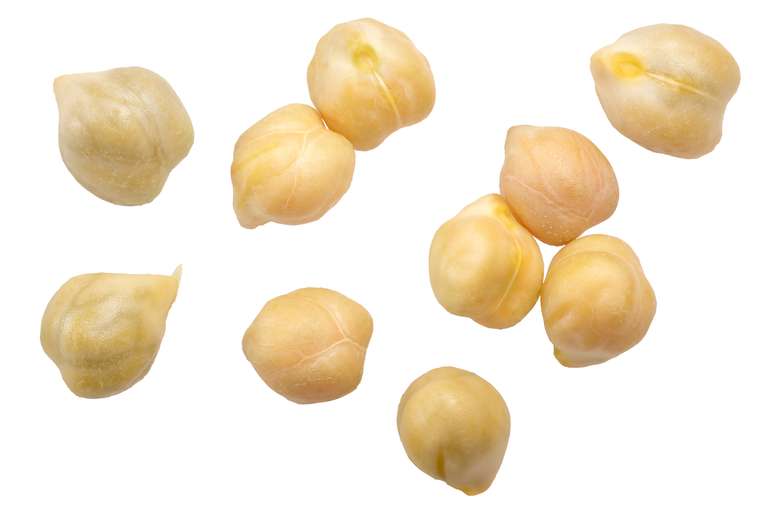 Grão-de-bico, ingrediente básico de humus, bastante comum na Índia e no Oriente Médio, é uma das mais antigas leguminosas cultivadas pelo homem
