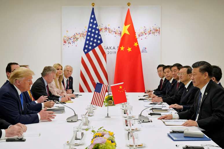 Presidentes Donald Trump (EUA) e Xi Jinping (China) fazem reunião bilateral durante encontro do G20
29/06/2019
REUTERS/Kevin Lamarque