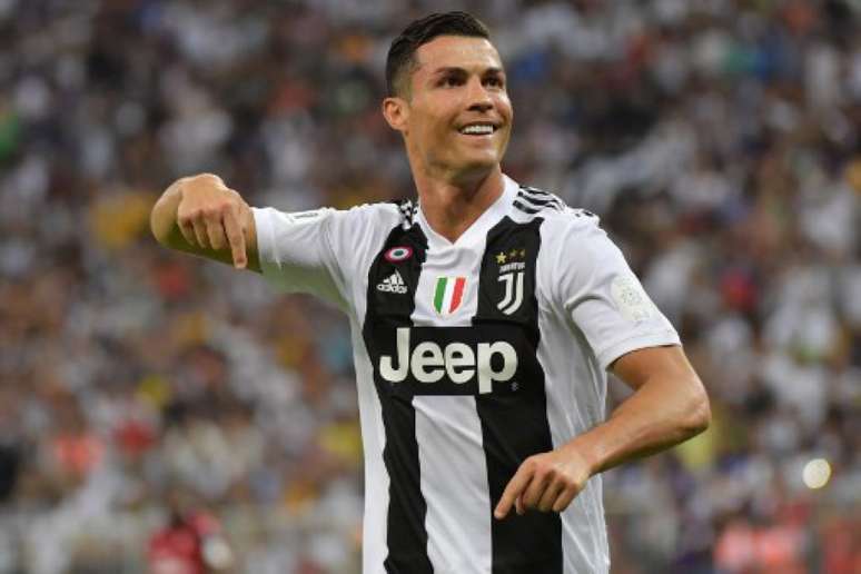 Cristiano Ronaldo marcou contra o Milan na Supercopa da Itália (Foto: Giuseppe Cacace / AFP)