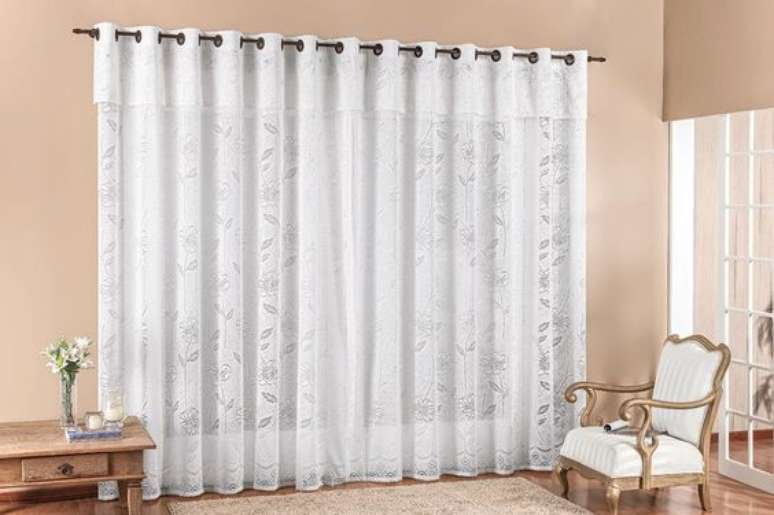 39. Qualquer casa cl&aacute;ssica pede uma cortina de renda. Foto: Dafiti