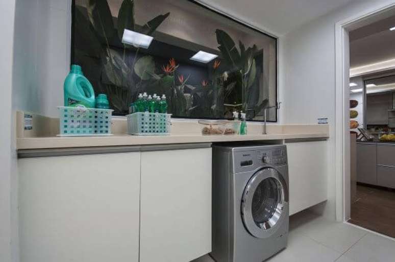 56. Lavanderia de roupas na lavanderia com plantas &ndash; Por: Marel