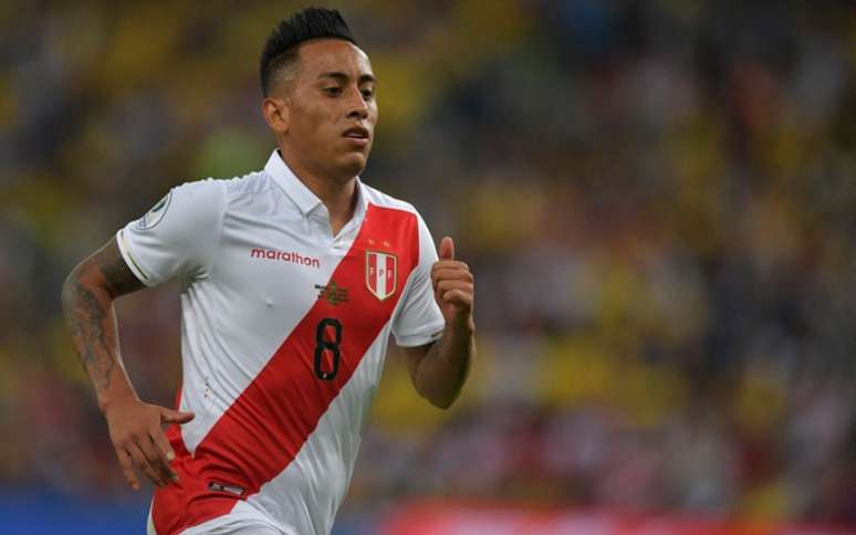 Cueva jogou a última Copa América, disputada no Brasil (Foto: CARL DE SOUZA / AFP)