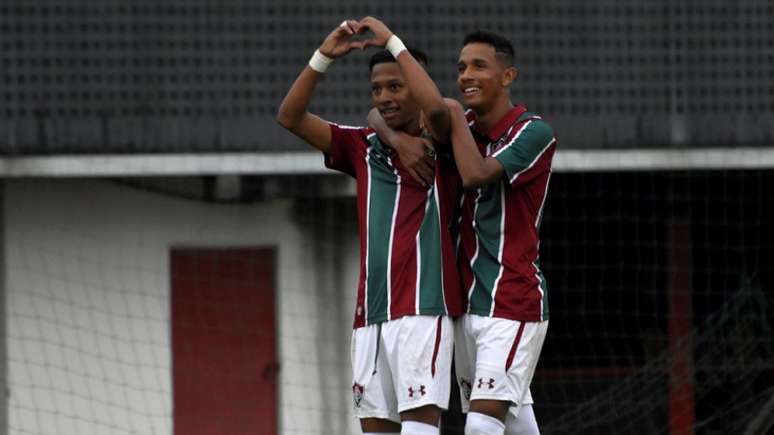 Jogadores comemoram goleada do Flu na Copa do Brasil Sub-17 (Foto: Mailson Santana/FFC)