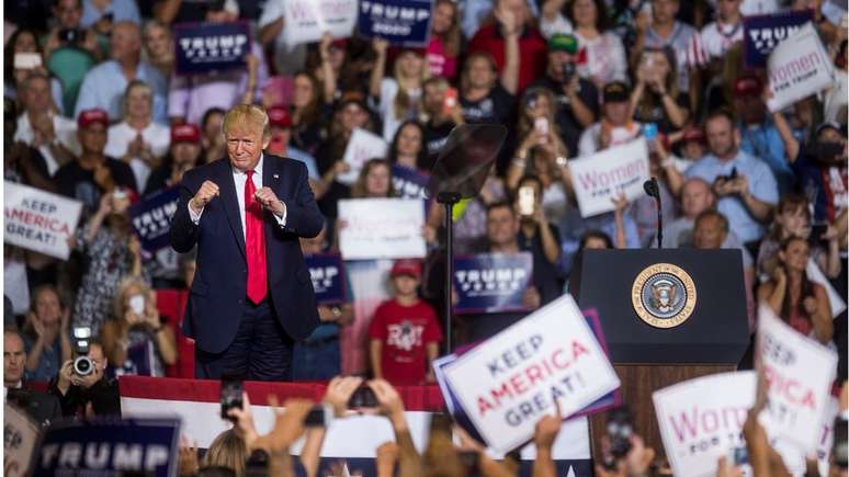 Trump em um comício na Carolina do Norte em julho: disputa eleitoral pode colocar controle de armas no centro do debate