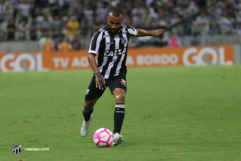 Samuel Xavier se destaca no quesito passes (Foto: Divulgação Ceará)