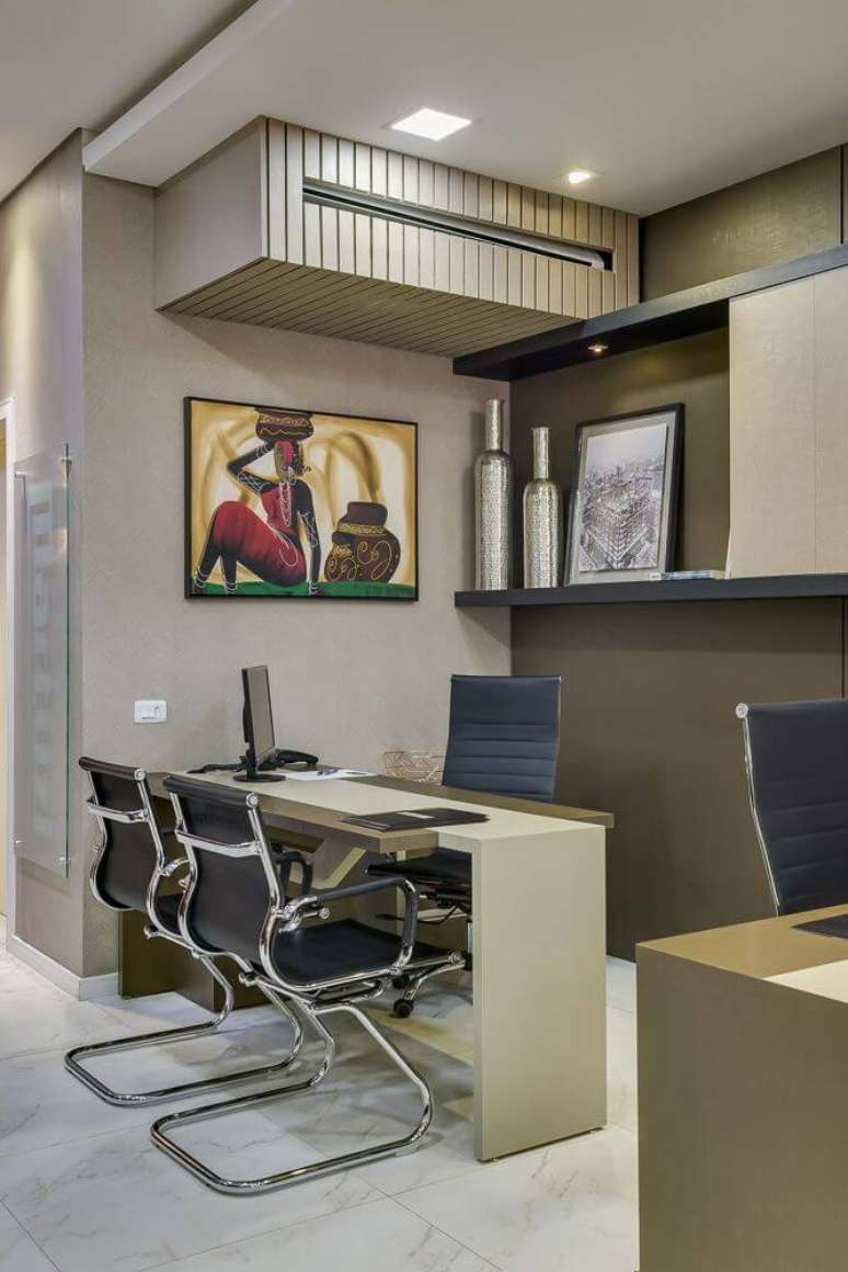 12. &Eacute; poss&iacute;vel encontrar modelos de ar condicionado split com ciclo reverso, ou seja, tamb&eacute;m aquece os ambientes. Projeto de Marcos Oliveira Clemente