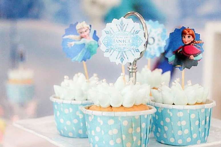 37. Detalhes para decoração de festa Frozen como tema de aniversário de menina – Foto: ConstruindoDecor