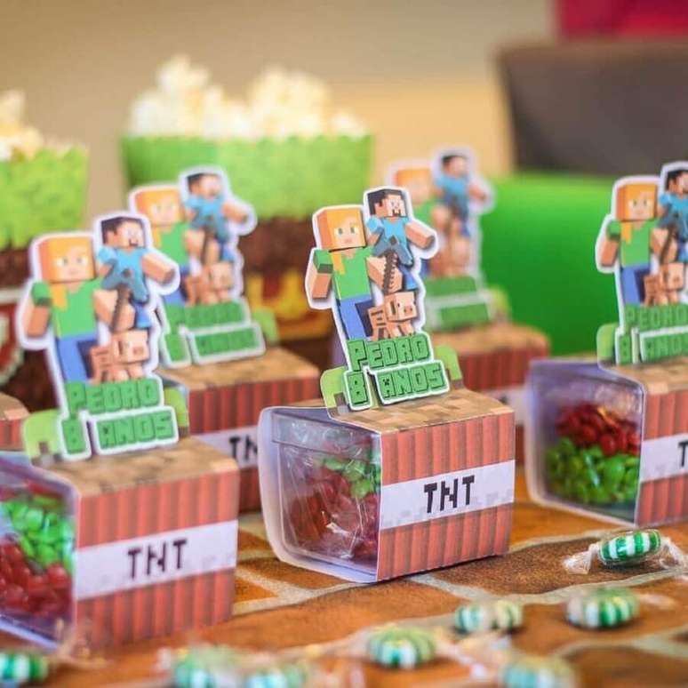 61. Aqui o tema de aniversário para menino foi a festa Minecraft – Foto: Pinterest