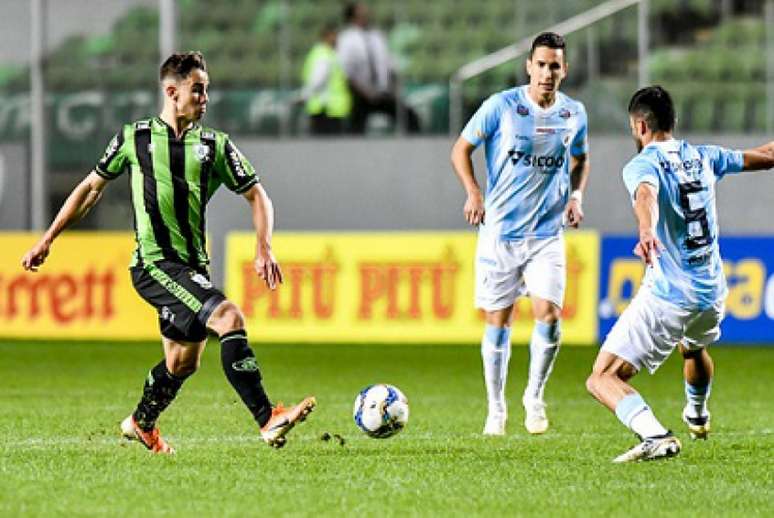 América-MG e Londrina fizeram o jogo com o maior número de gols de toda a competição, com sete gols, presenteando o torcedor que foi ao Independência-(Mourão Panda/América-MG)