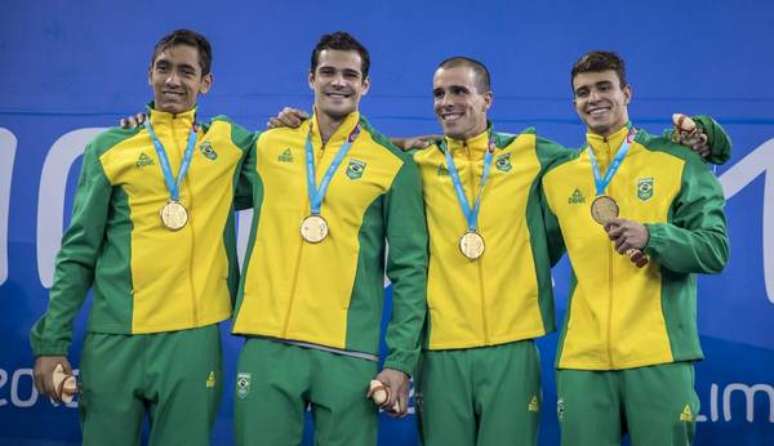Brasil brilha na natação e reassume 2ª posição do Pan