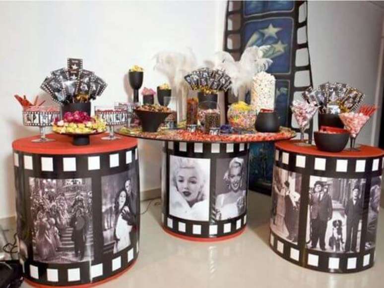 38. Decora&ccedil;&atilde;o anos 60 com filmes &ndash; Por: Pinterest