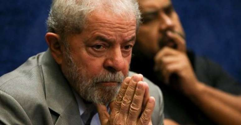 O ex-presidente Lula será transferido de Curitiba para o interior de São Paulo, mas teve a sala especial negada pela Justiça