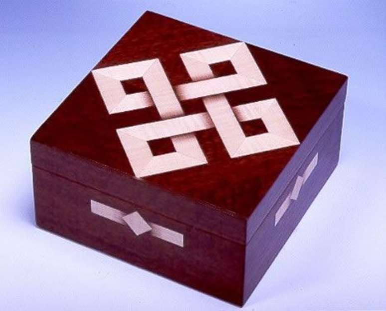 20. Muito pode ser feito com a t&eacute;cnica da marchetaria. Foto: Pinterest