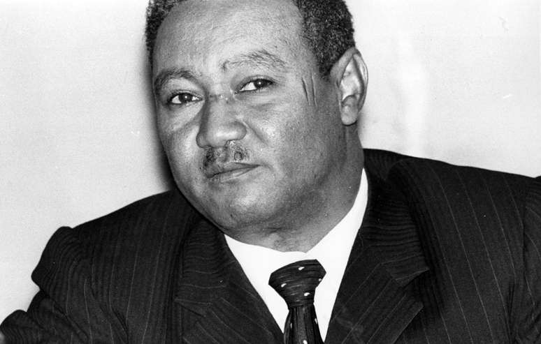 A deposi&ccedil;&atilde;o do presidente do Sud&atilde;o pelo Ex&eacute;rcito colocou em perigo os agentes israelenses