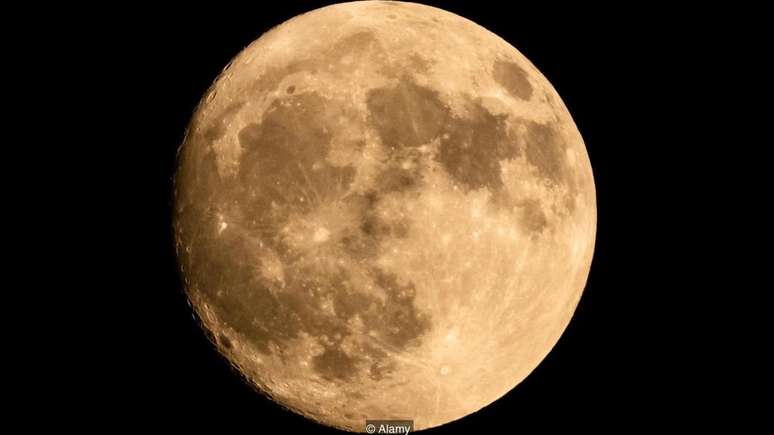 Enquanto j&aacute; sabemos de muitas formas com que a Lua influ&ecirc;ncia fen&ocirc;menos na Terra, h&aacute; ainda muitos mist&eacute;rios sobre seu papel na vida humana, por exemplo