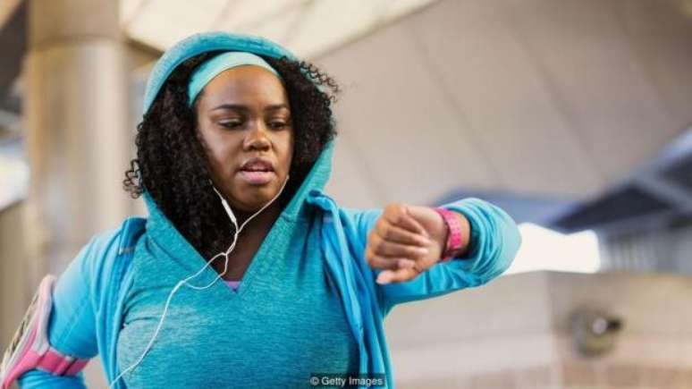 Em estudos que compararam 5 mil e 10 mil passos por dia, o resultado foi que quanto maior o n&uacute;mero, melhor