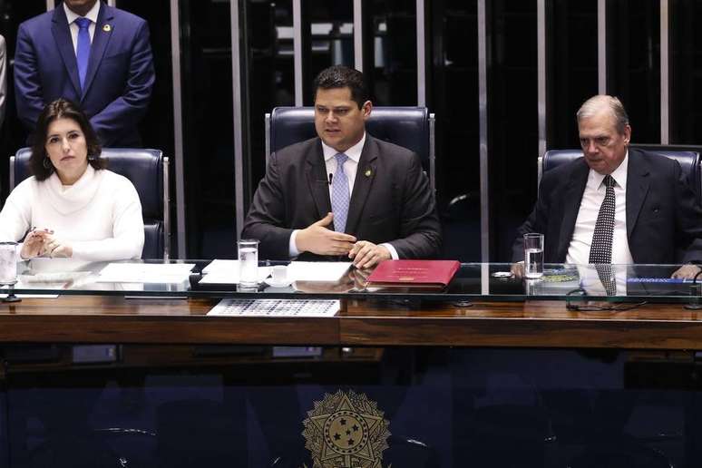 O presidente do Senado, Davi Alcolumbre, dá início à tramitação da reforma da Previdência na Casa. 