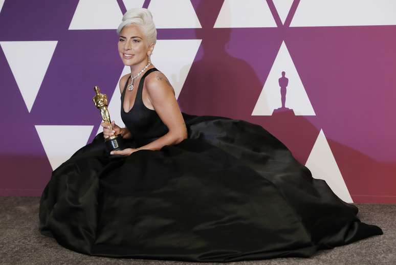 Lady Gaga com Oscar de melhor música original por &#039;Shallow&#039;