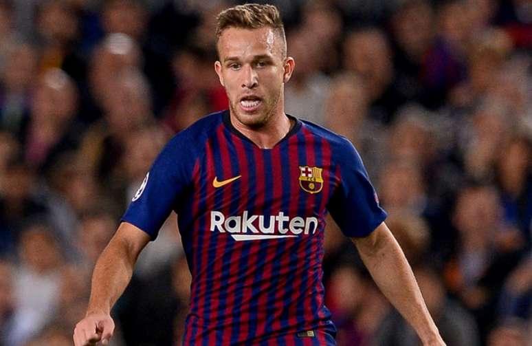 Arthur disse que gostaria de ver Neymar novamente no Barcelona (AFP)