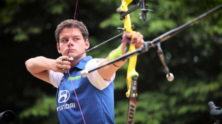 Marcus D´Almeida está na semifinal do tiro com arco curvo. (Divulgação)