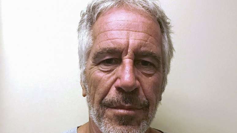 Um juiz americano recusou a oferta de fiança de um milhão de dólares de Epstein, encontrado morto neste sábado