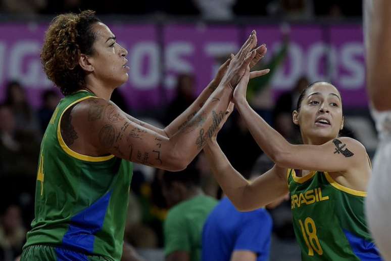 Meninas do Brasil venceram outra e agora estão na final do basquete (Foto: COB)
