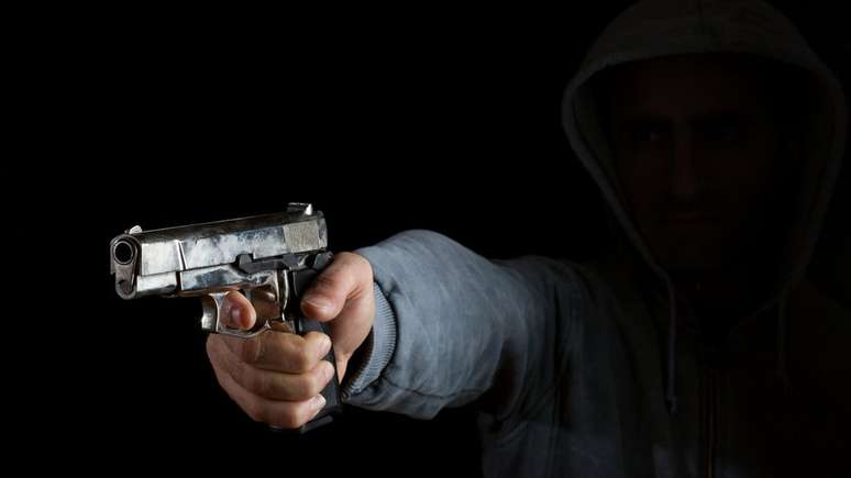 'Em vez de chamar pessoas ou atos de maldosos, por que n&atilde;o descrever o ato, suas consequ&ecirc;ncias e, idealmente, tentar entender por que isso aconteceu?', diz Shaw