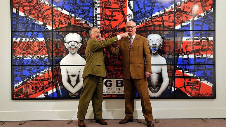Gilbert & George são dois artistas plásticos conhecidos pelos residentes de Londres