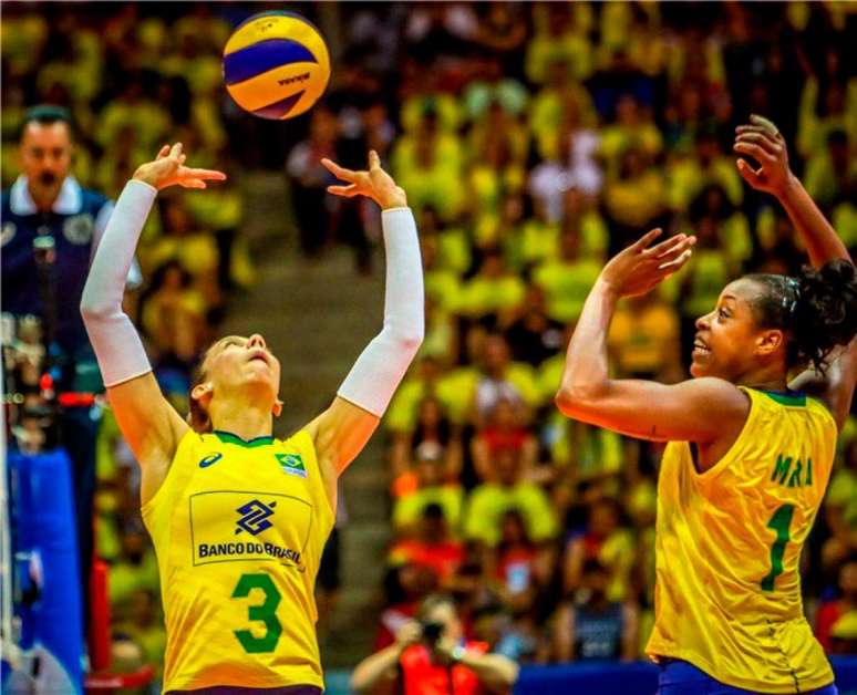 Brasil não teve boa atuação diante das colombianas (Foto: Divulgação/FIVB)