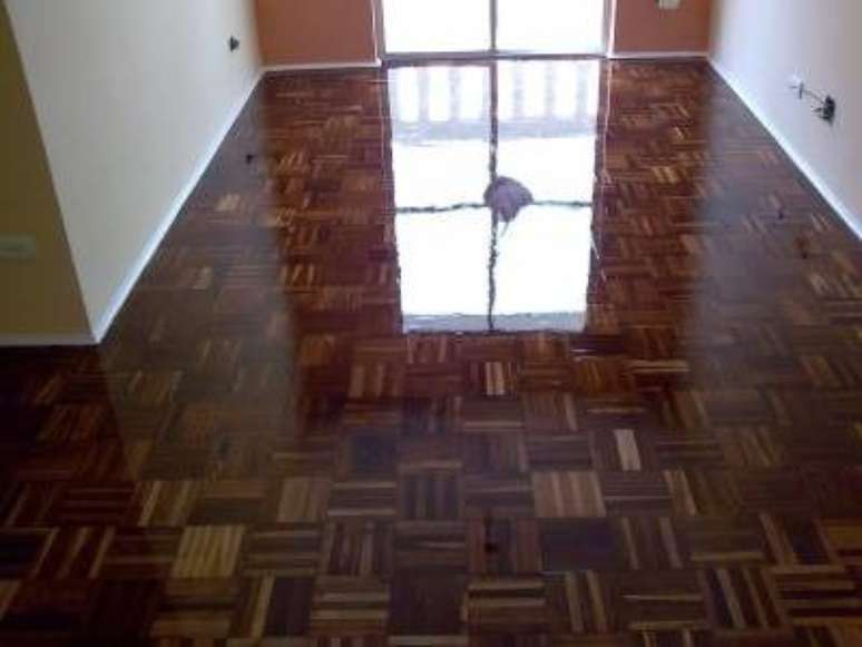 26. O ambiente fica muito chamativo com uma boa aplica&ccedil;&atilde;o de sinteco. Foto: Pinterest