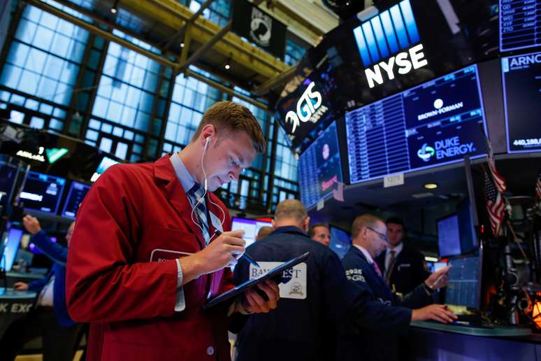 Operadores trabalham na Bolsa de Nova York (NYSE) 
13/08/2019
