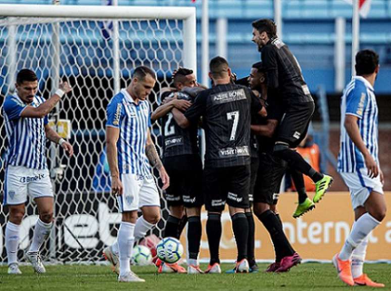 Avaí tem seis empates e oito derrotas no Brasileiro deste ano (Foto: Pedro Martins/Azeite Royal)