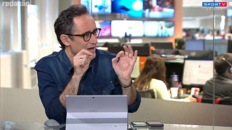 Marcelo Barreto caiu em "fake news" durante o programa de segunda-feira (Reprodução)