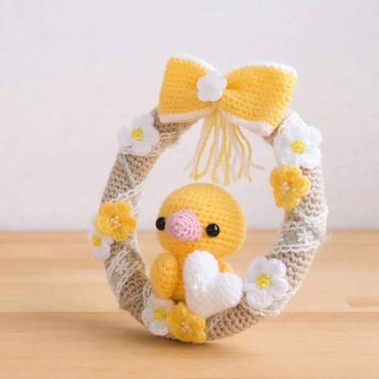 5. Guirlanda decorada com a técnica de amigurumi. Fonte: Mercado Livre