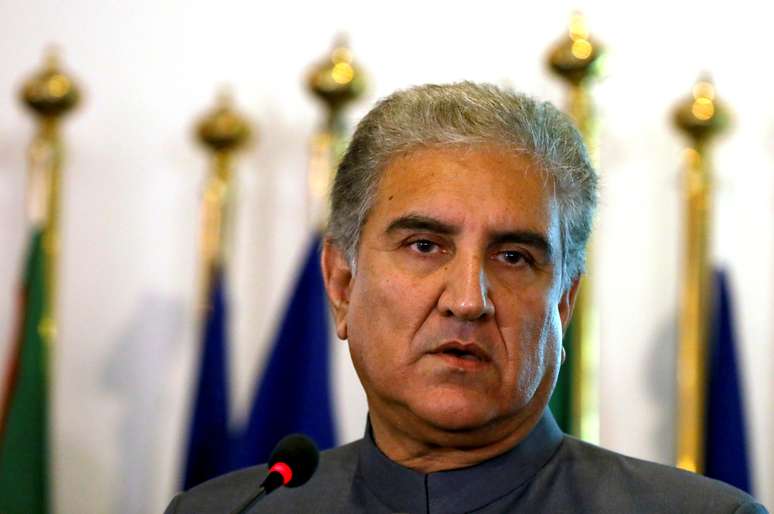 Ministro das Relações Exteriores do Paquistão, Shah Mahmood Qureshi, durante entrevista coletiva em Islamabad
20/08/2018 REUTERS/Faisal Mahmood