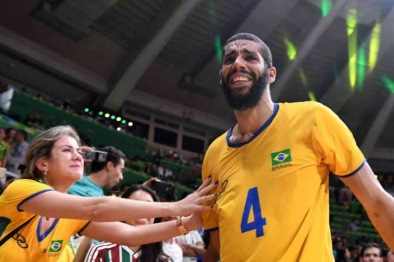 Wallace chora após conquista do ouro olímpico no Rio (Foto Kirill KUDRYAVTSEV/AFP)