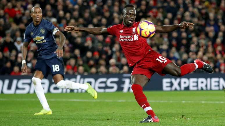 Mané é um dos destaques do Liverpool (Foto: AFP)