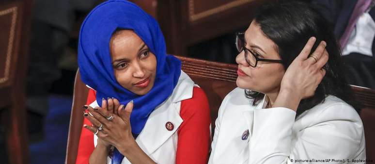 As deputadas Ilhan Omar e Rashida Tlaib foram alvo de ataques de Trump no mês passado