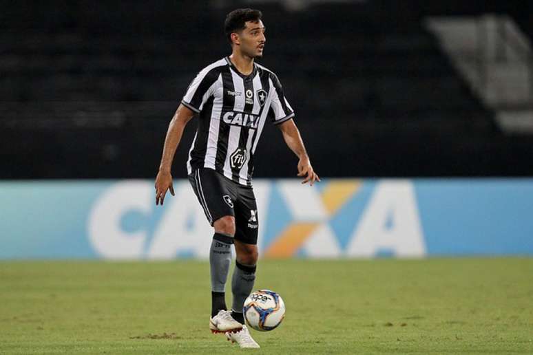 Alan Santos pode ser desfalque (Foto: Vítor Silva/SS Press/Botafogo)