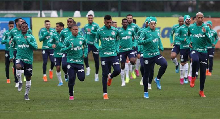 Jogadores do Palmeiras durante treino na Academia de Futebol (Foto: Cesar Greco)