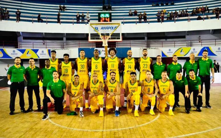 Seleção bateu a Argentina na estreia no Torneio Internacional de Lyon (Foto: Divulgação/CBB)