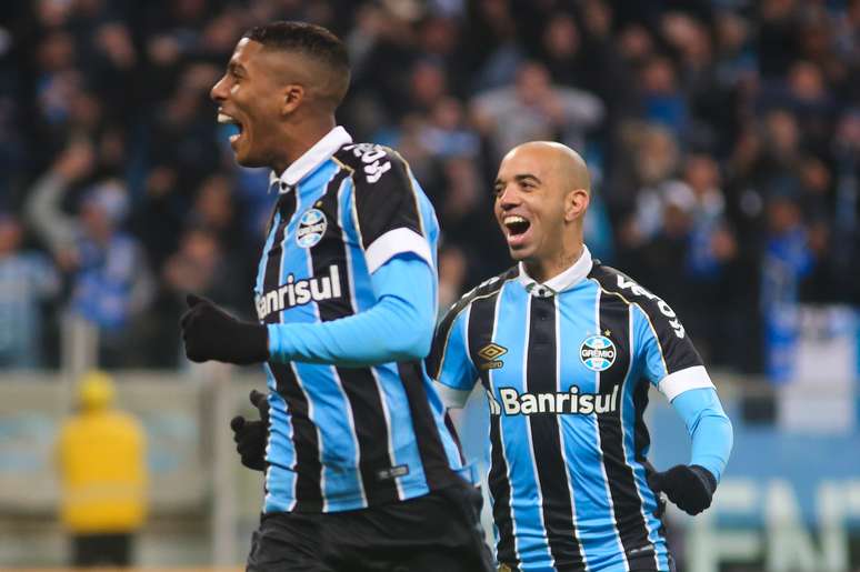 Grêmio venceu o Athletico-PR por 2 a 0 no jogo de ida das semifinais da Copa do Brasil