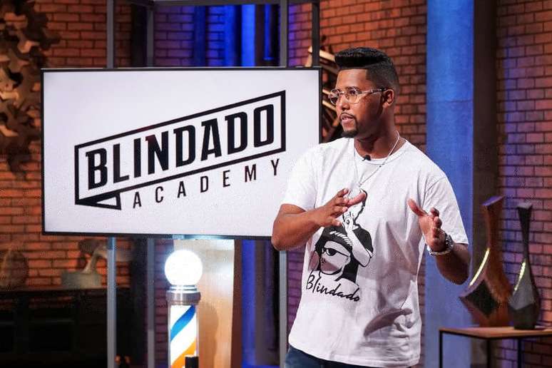 Ariel Franco, criador do corte de cabelo 'blindado', no programa 'Shark Thank Brasil'