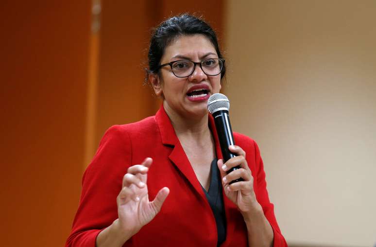 A deputada democrata norte-americana Rashida Tlaib durante evento com eleitores em Michigan, nos EUA
15/08/2019
REUTERS/Rebecca Cook 