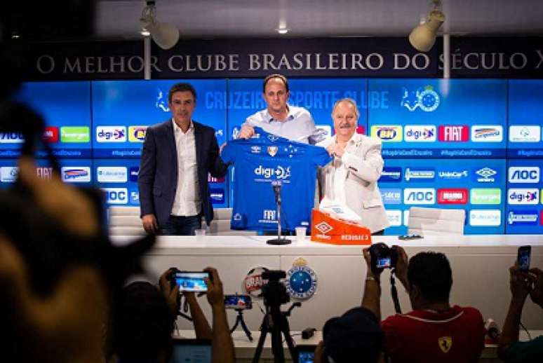 Ceni está no Cruzeiro desde terça-feira e vai estrear diante do líder do Brasileiro, o Santos- (Angel Drummond/Cruzeiro)