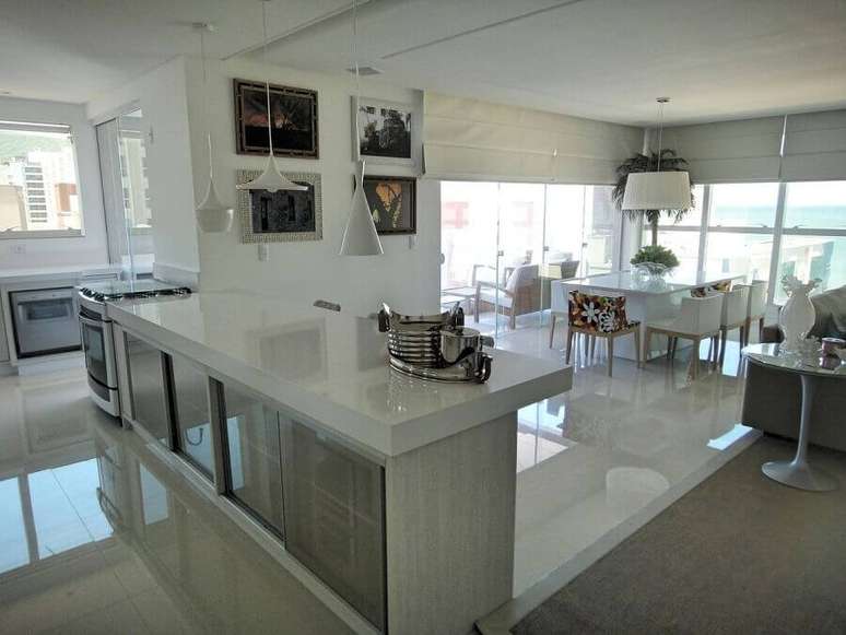 39. A bancada de cozinha com ilha &eacute; o sonho de consumo de muita gente &ndash; Foto: Webcomunica