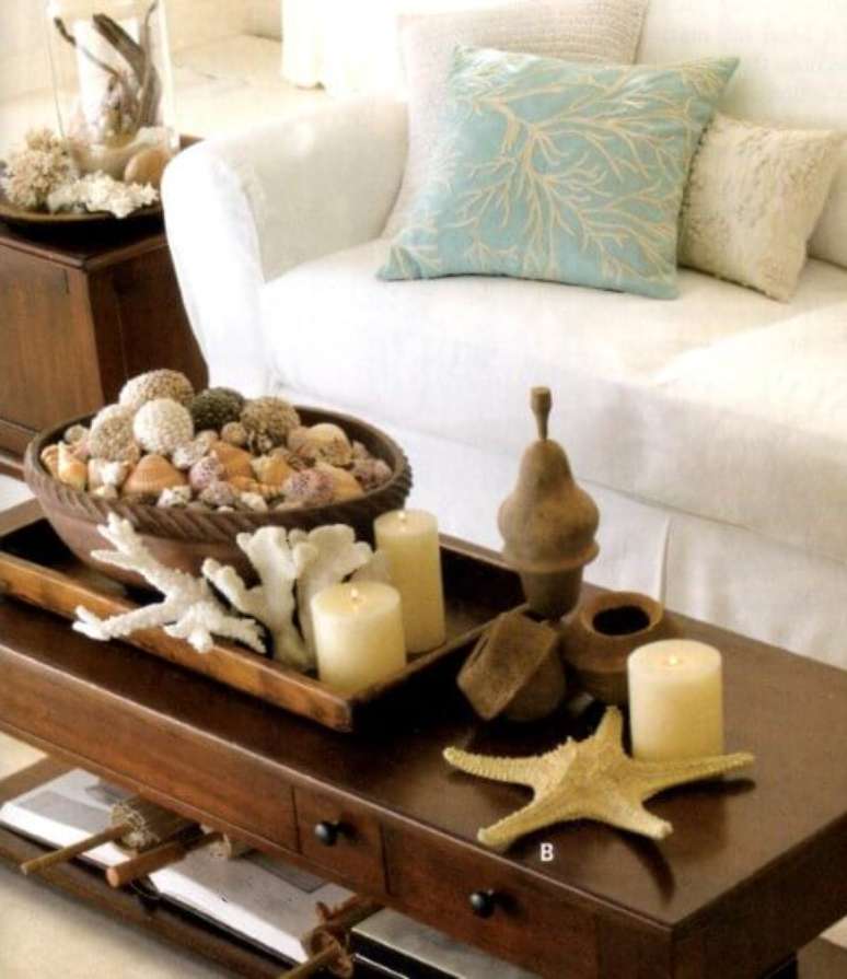 41. Que tal usar pe&ccedil;as mar&iacute;timas como centro de mesa?